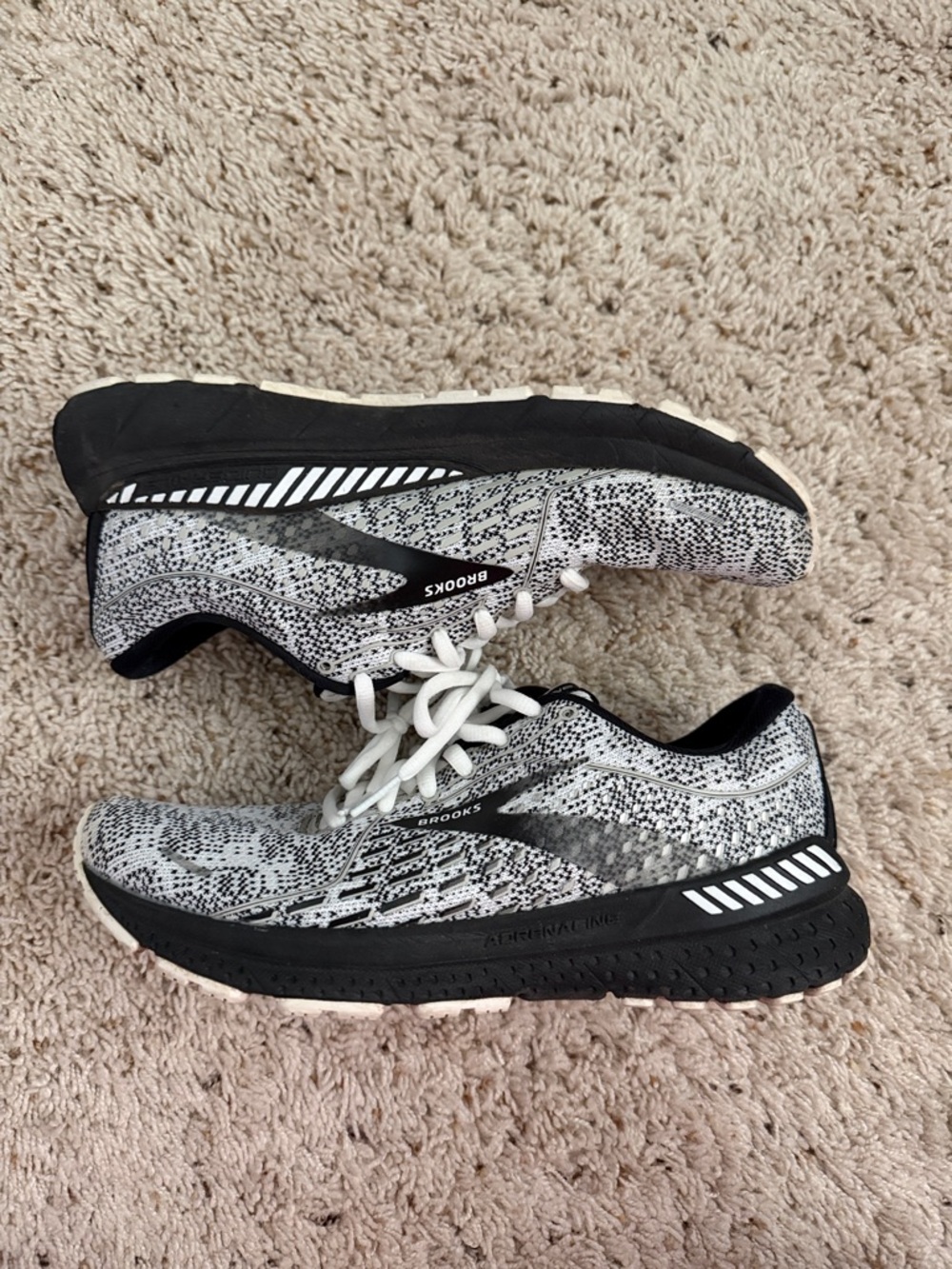 Brooks Black and White Running Shoes